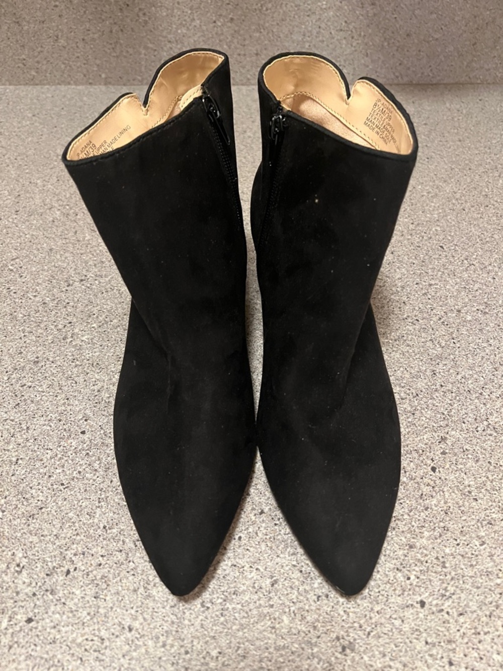 NWOT JESSICA SIMPSON BLACK FAUX SUEDE J-P ADANA ZIP BOOTIE SIZE 8 1/2M 2" HEELS